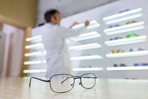 Opticians benefit from fogging protection